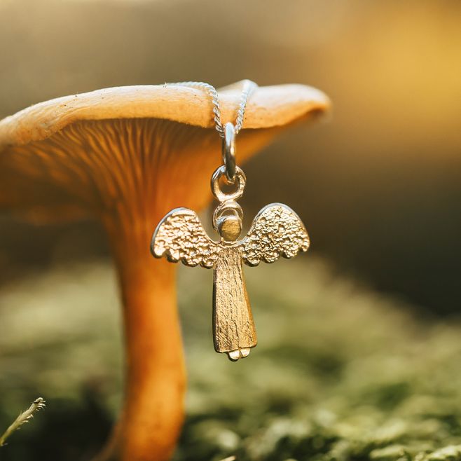 Náhrdelník Andílek mini I stříbro 925 Na Vánoce připravuji větší množství andílků na e-shop, ale nemohu zaručit, že se...